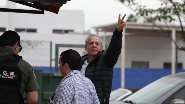 Personal ministerial llevó al penal de Aguaruto en Culiacán a Gerardo Vargas Landeros.