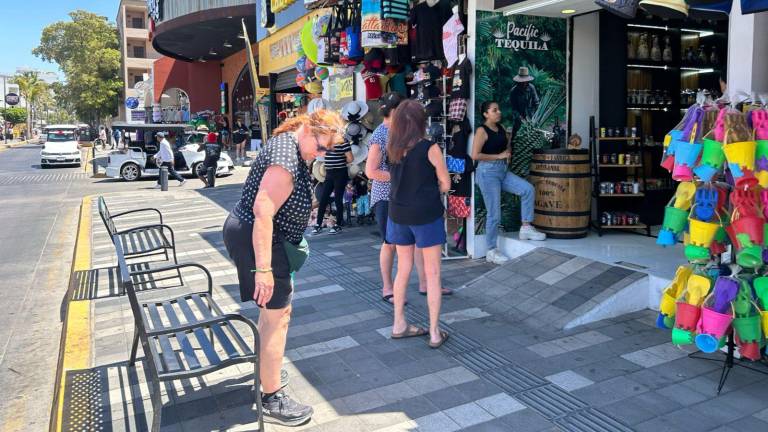 Algunos locatarios aseguraron que esta medida podría representar una oportunidad para atraer nuevos clientes.