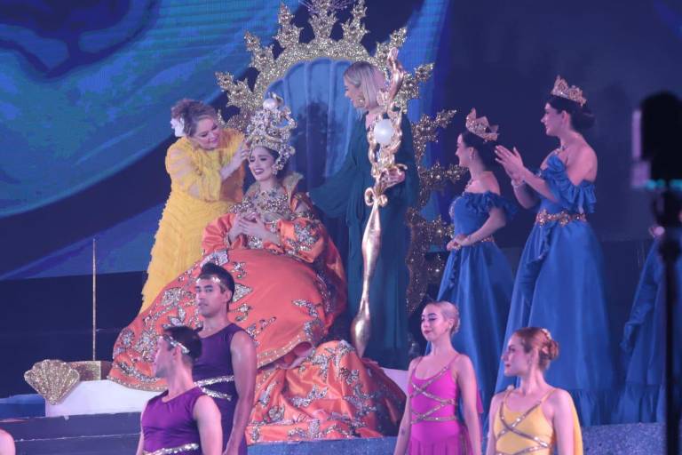 Lucero I es coronada Reina del Carnaval de Mazatlán 2025 en una fiesta de magia y tradición