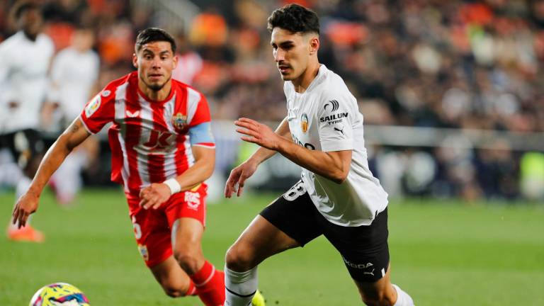 Valencia y Almería concluyeron con empate a dos goles en Mestalla.