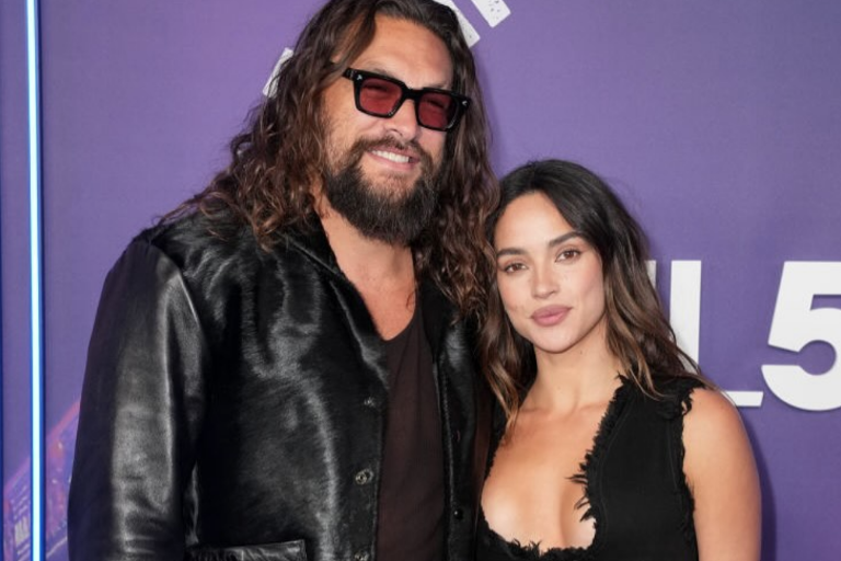 Debutan como pareja Jason Momoa y Adria Arjona