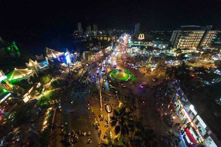 Bikers continúan la fiesta en Mazatlán para despedir la Semana de la Moto