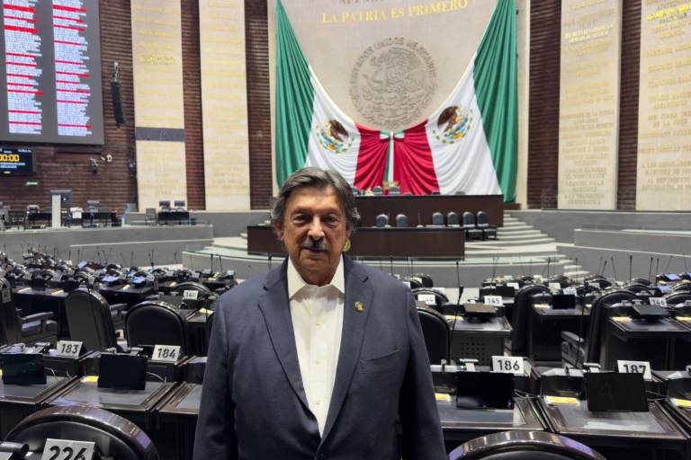 Ordenan por quinta vez a Napoleón Gómez Urrutia devolver 54 mdd a trabajadores mineros