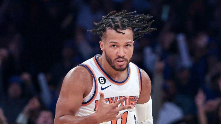 Jalen Brunson logró 30 puntos para el triunfo de los Knicks.
