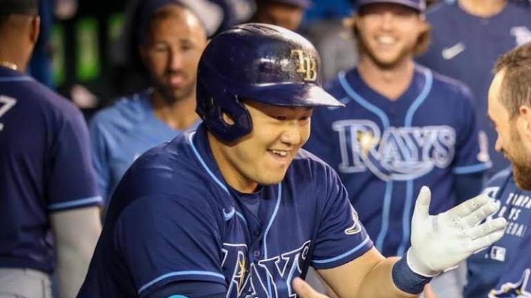 Ji-Man Choi disparó jonrón para los Rays.