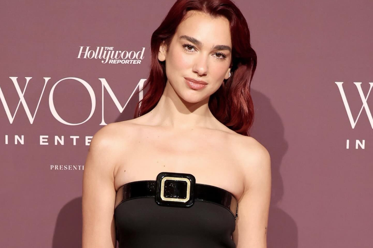 Reconocen a Dua Lipa como la cantante británica multimillonaria del 2023