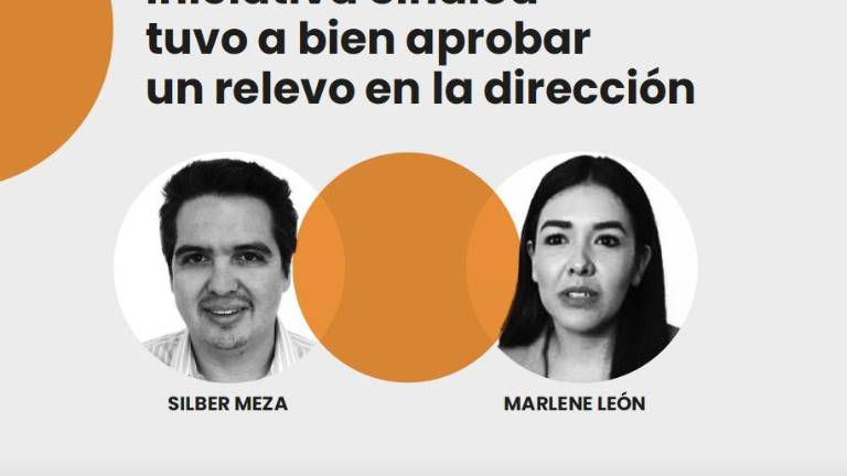 Los dirigentes saliente y entrante de la organización civil.