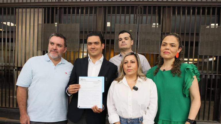 El dirigente nacional del PAN pide a la SRE que explique por qué quitaron la visa a la Gobernadora de Baja California.