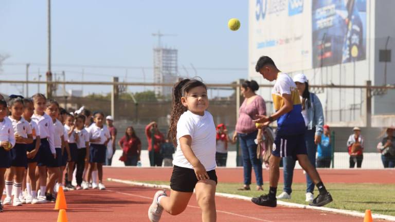 La prueba de lanzamiento de pelota.
