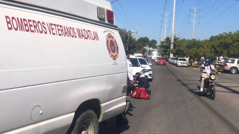 El accidente se reportó en el cruce de la avenida De Las Torres y la calle Felipe Ángeles del Infonavit Playas.