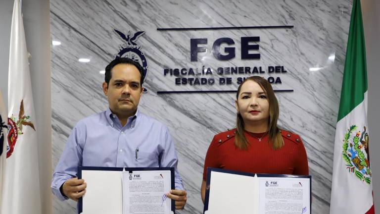 La FGE y el Consejo de Notarios realizaron la firma de un convenio de colaboración.
