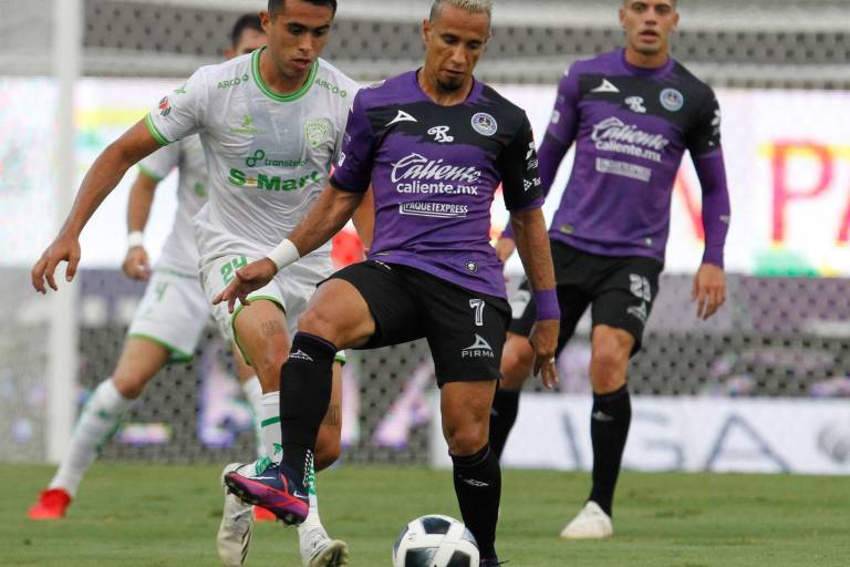 Mazatlán FC busca hilar triunfo en su visita a Santos Laguna este sábado