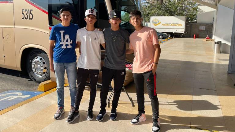 Ismael Amisadaí Alcaraz Lizárraga. Carlos Emiliano Loaiza Herrera, Ángel Alonso Hernández Cabanillas y Jorge Jahziel Sánchez Toledo, salen de Mazatlán rumbo a la tercer visoría con Las Águilas del América.