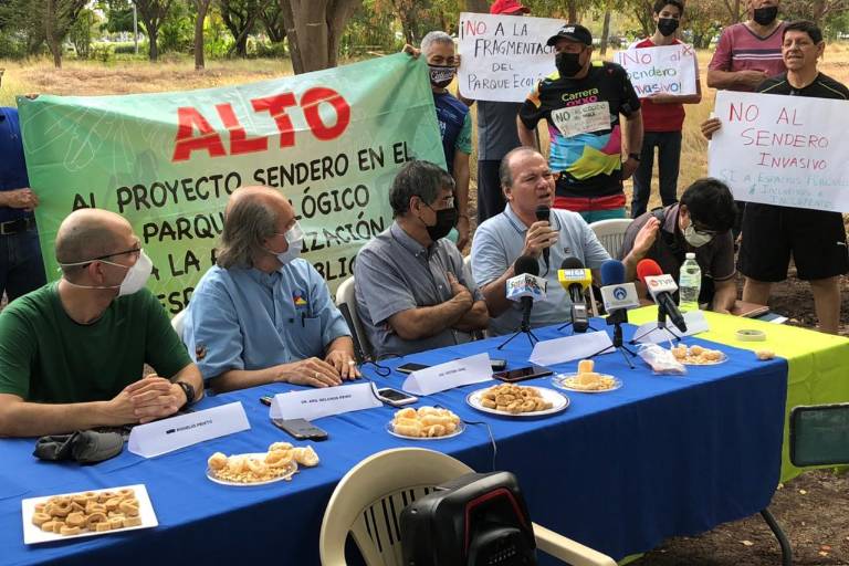 Se manifiestan vecinos de Culiacán una vez más contra el proyecto en el Parque Ecológico