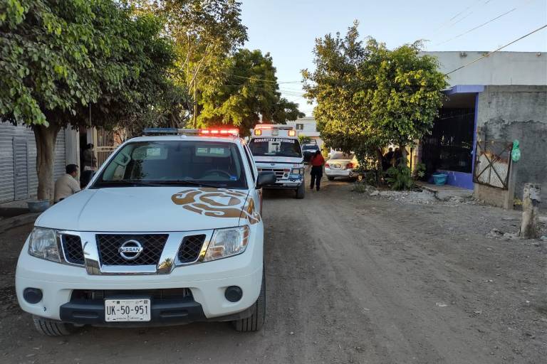 En Mazatlán, pleito entre vecinos termina con un herido a machetazos