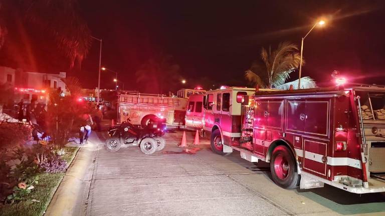 El aviso provocó la movilización del personal y una máquina de Bomberos Mazatlán y paramédicos de Protección Civil.