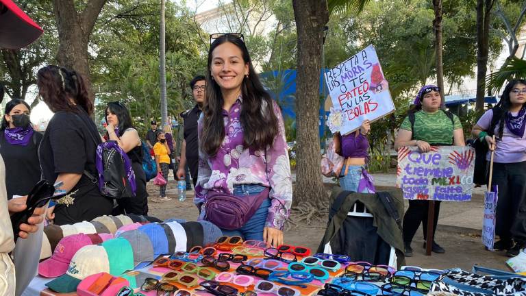 Legna Armenta, de la marca de accesorios Frutas Locas, invita a mujeres a sumarse al bazar Las Plebes.