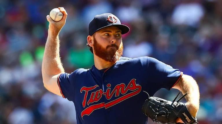 Sam Dyson llega a Tomateros.