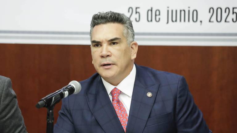 La Fiscalía Anticorrupción de Campeche solicitó el desafuero del Senador y líder del PRI, Alejandro Cárdenas Moreno.