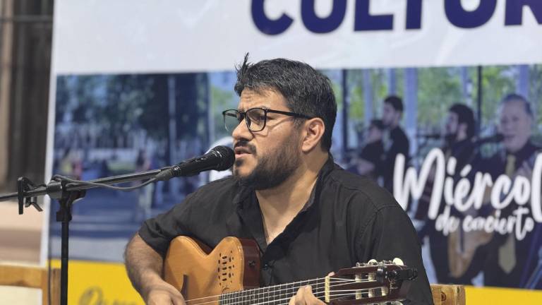 Fernando Zamora, quien ya cuenta con más de 20 años de trayectoria, compartió su talento y amor por el canto nuevo.
