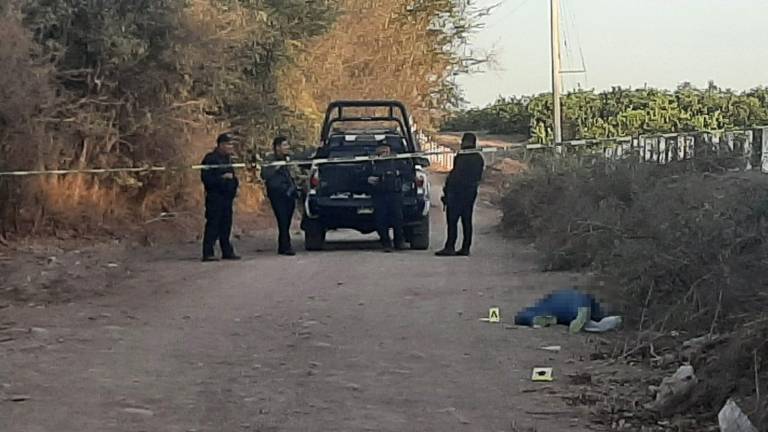 En la zona no localizaron casquillos percutidos ni datos que indicara la identidad de occiso.