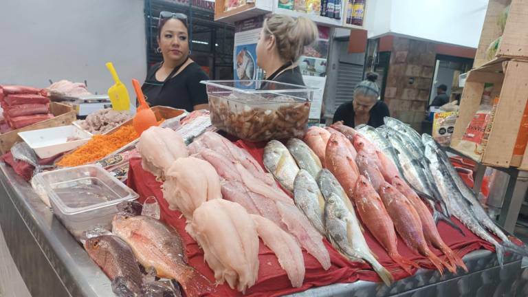 En el mercado de la Juárez, en Mazatlán, reportan que han tenido un repunte en la venta de pescado.