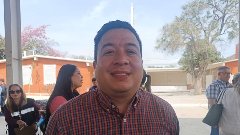 Francisco Javier García Ruiz, director de Bienestar y Desarrollo Social de Mazatlán, informa que el viernes hacen una entrega masiva del programa “Peso a Peso”.