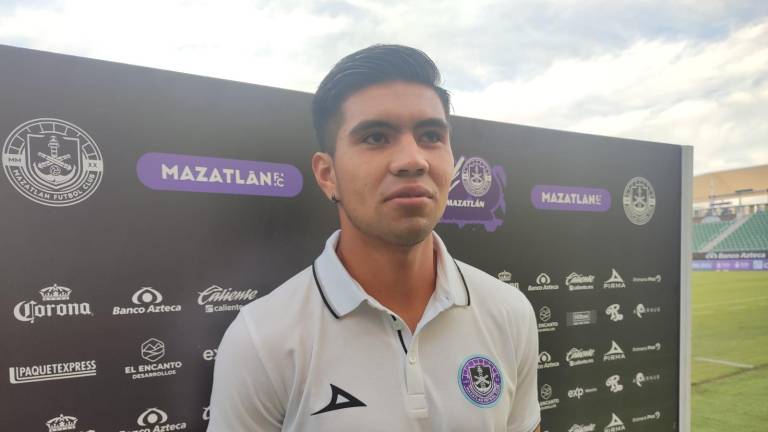 Gustavo Sánchez fue otro de los elementos presentados por los Cañoneros previo al duelo por la Copa del Pacífico.