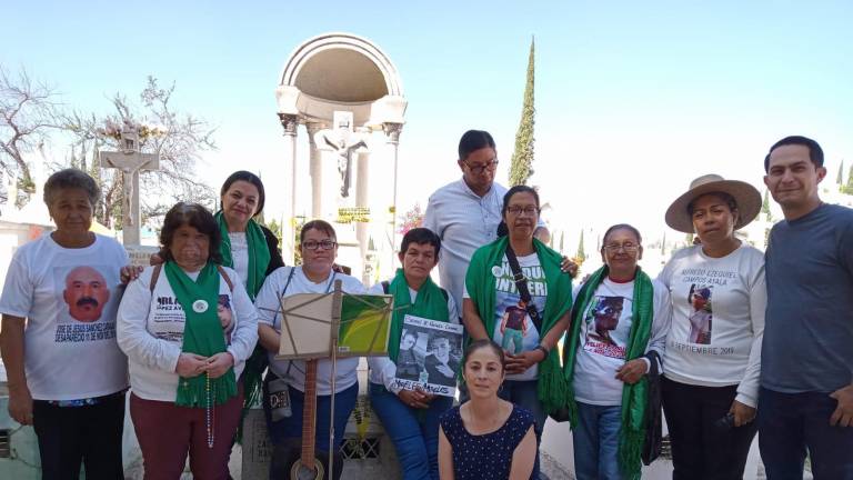 Lupita se ha convertido en “una experta en buscar cuerpos en el Semefo”, alguien que acompaña y aconseja a muchas madres para que puedan encontrar a sus hijos.