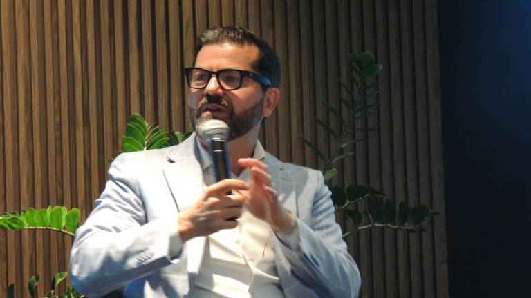Gilberto Aispuro presentó su libro “Manelik. De director a director”.