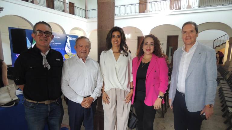 Javier Diaz, Jaime Félix, Claudia Singh, Raquel Zazueta y Richard David Huett.