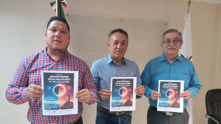 Nelson Algandar, Juan Salvador Avilés y José María Conde comparten detalles de la conferencia.
