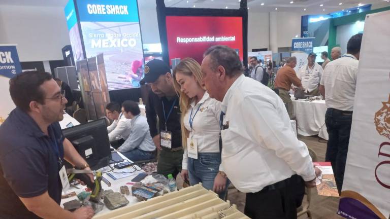 En Mazatlán se lleva a cabo un encuentro minero donde participan representantes de diferentes países.