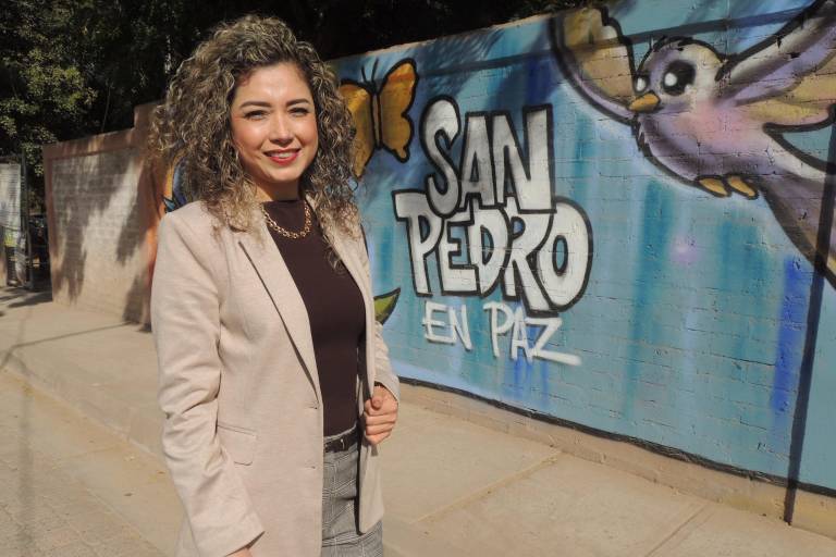 Develan alumnos colorido mural, con el que hacen un llamado a la paz
