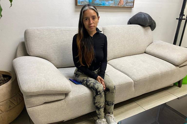 Pide María del Carmen apoyo urgente a las autoridades del Gobierno para internar a su hija de 18 años