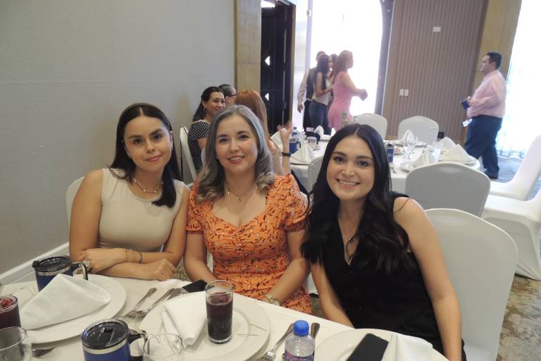 Celebra el Instituto Senda a sus maestros en su día
