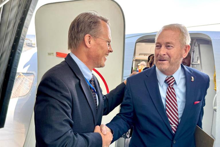 Ron Johnson, nuevo Embajador de Estados Unidos, llega a México