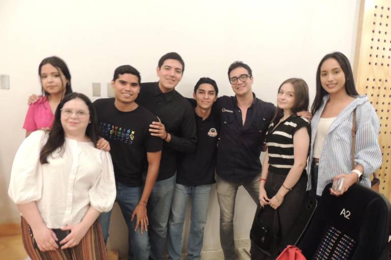 Presentan jóvenes del Tec de Monterrey el Proyecto Supernova