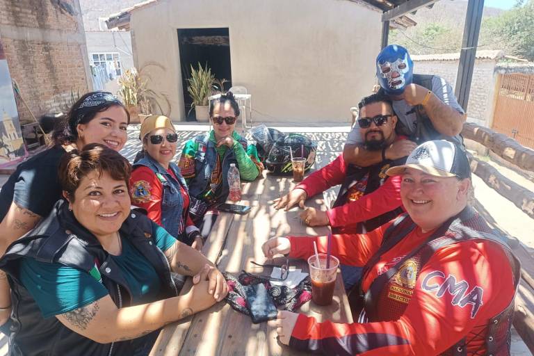 Agradecen bikers la hospitalidad de habitantes de La Noria y prometen volver