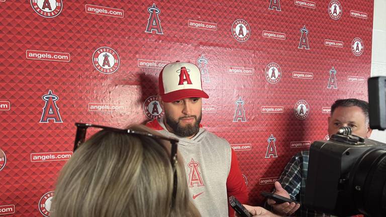 Patrick Sandoval se perderá el resto de la temporada y regresaría hasta 2026