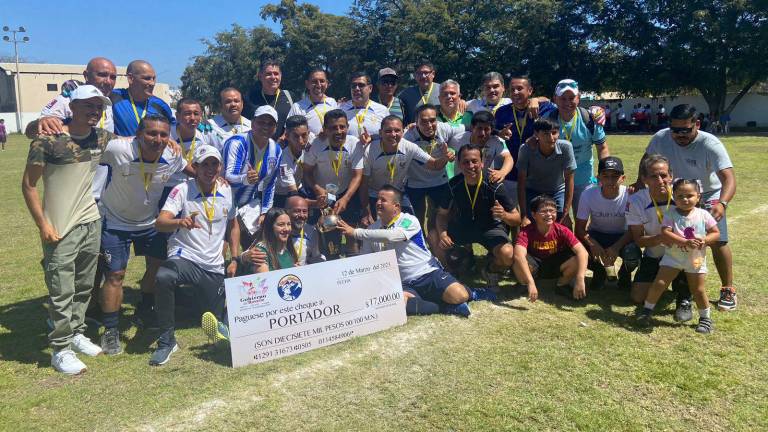 Los mazatlecos celebran su título.