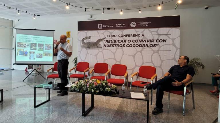 Helios Hernández y Pablo Simitrius Hernández ofrecen la conferencia “Los Crocodylia en México”.