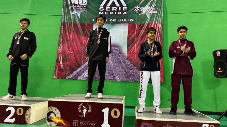 Los karatecas mazatlecos Kaito Daniel Yoshii Mizukami y Mario Alberto Shinji Pérez Kasuga destacaron en la Serie MX.