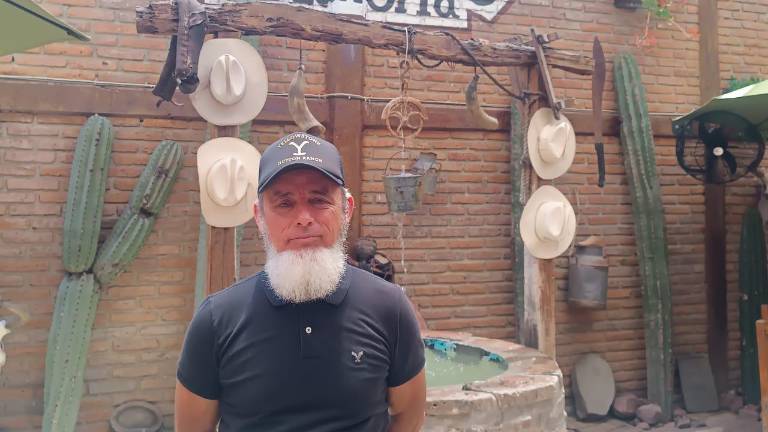 Aureliano mencionó que durante estos dos días su negocio ha estado recibiendo a más de 80 motociclista.