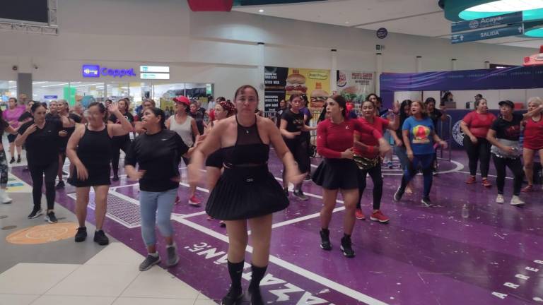 Concurrida lució Plaza Acaya con la máster class.