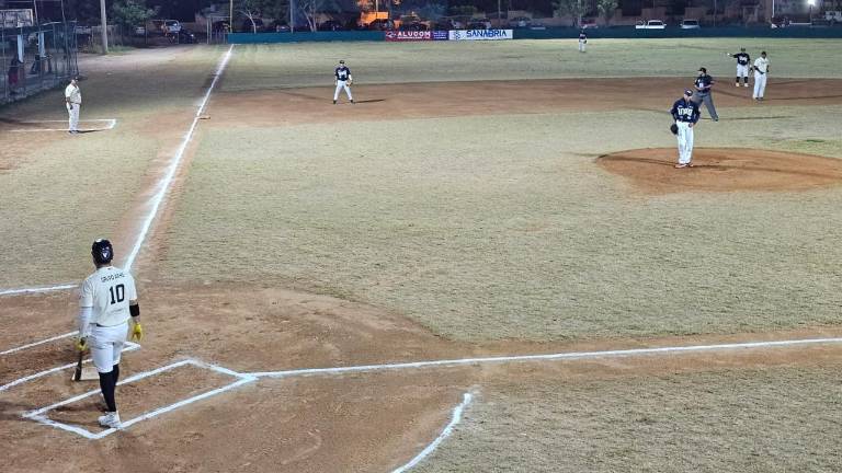 Buenos encuentros se observan en la Liga de Beisbol de Clase Abierta “José Luis Urquidy 65”.