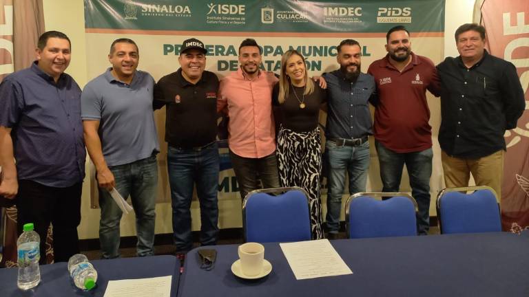 En rueda de prensa se anuncia el evento acuático.