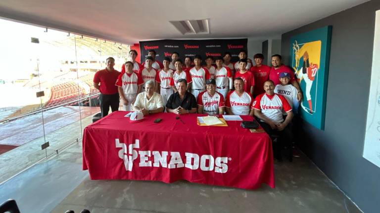 Venados de Mazatlán presentó su Academia Profesional de Beisbol, la cual está integrada por 12 peloteros.
