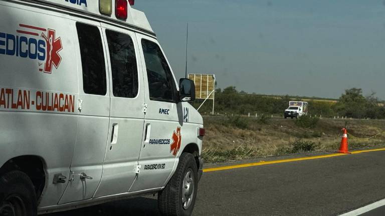 Sobre la autopista Mazatlán-Culiacán fue encontrada una persona sin vida.