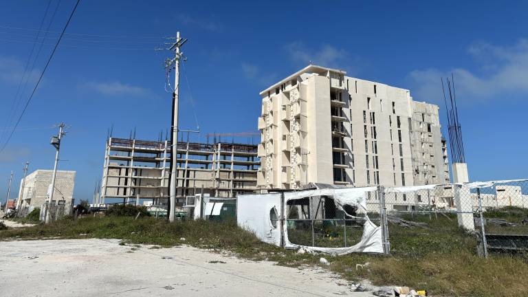 Los habitantes de esta localidad denuncian la destrucción de dunas, el crecimiento excesivo de desarrollos inmobiliarios y la prohibición de acceso libre al mar.
